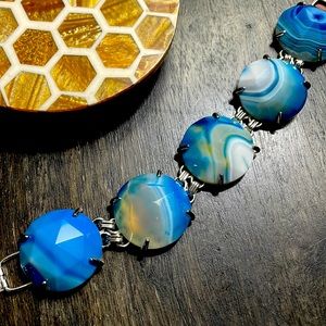 Bought as a Kendra Scott Cassie but do not believe to be Kendra.